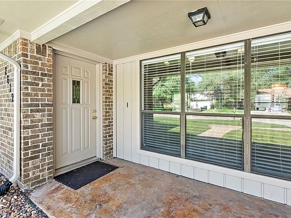 3rd image of 2612 Spicewood Ct