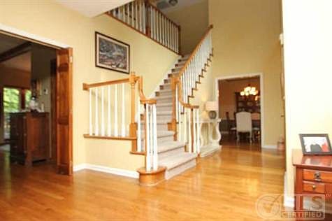 1st image of 228 Scenic Dr