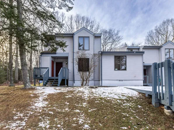 7 Castagnolia Dr, Lake Harmony, PA 18624