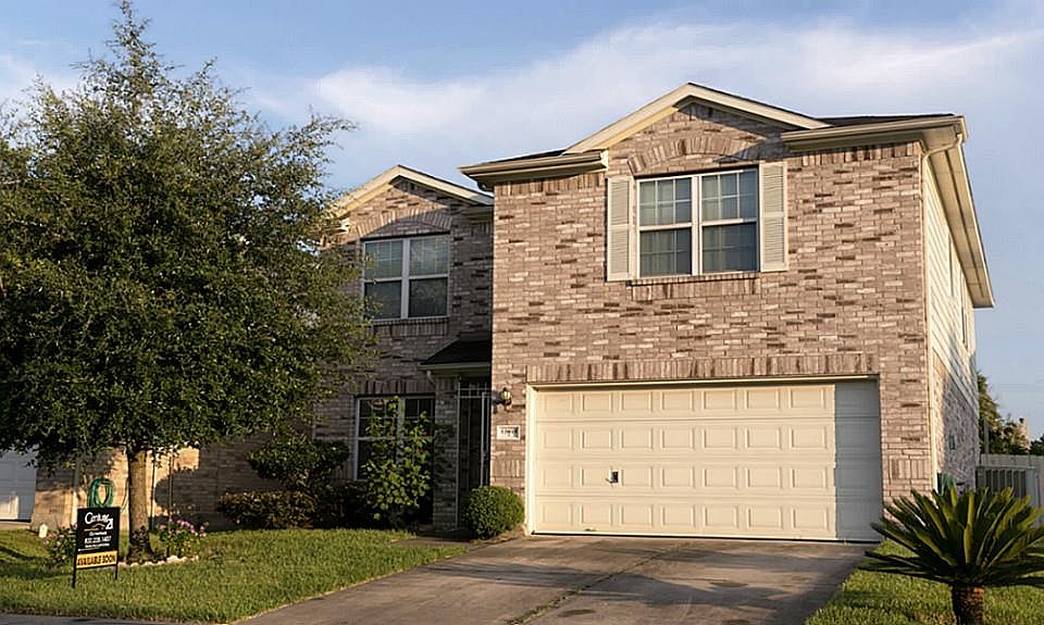 1st image of 13815 Bonnetbriar Ln