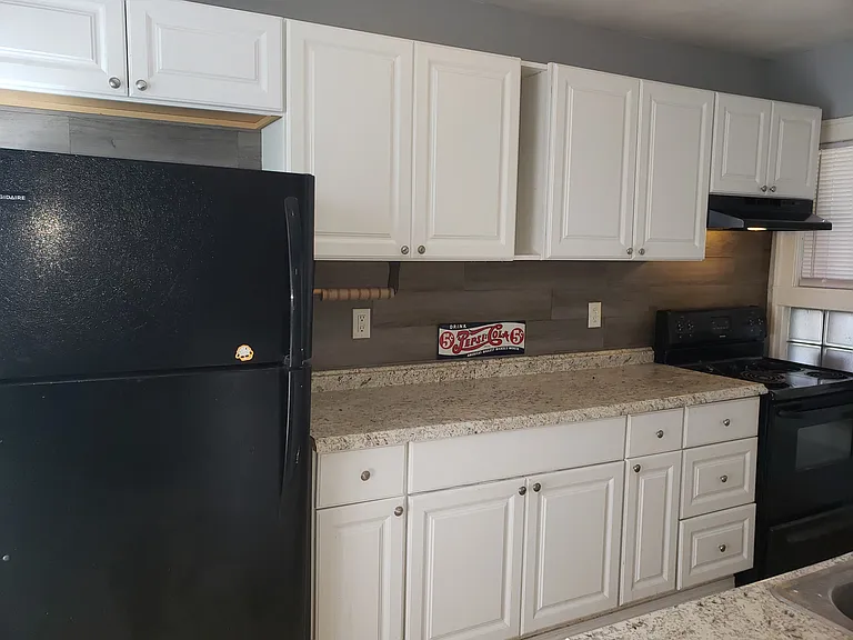 460 Chenango St #3 — Photo 2