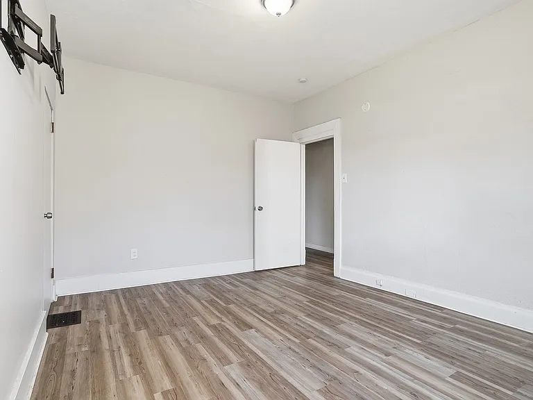 7122 Harrison Ave #1 — Photo 9