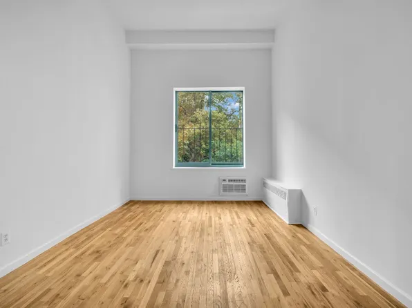 210 East 22nd Street image 2 of 11