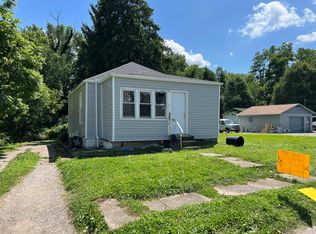 1324 Hickory St, Zanesville, OH 43701