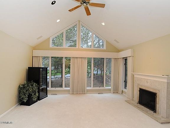 3rd image of 6250 Heathmoor Ct SE