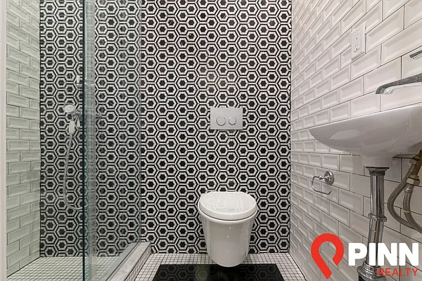 Rented by Pinn Realty | media 39