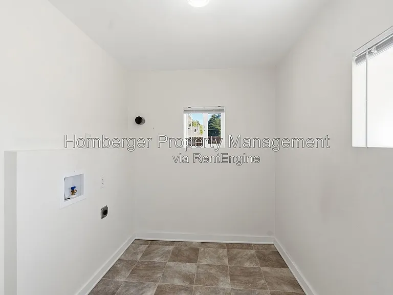 1111 W Central Ave — Photo 15