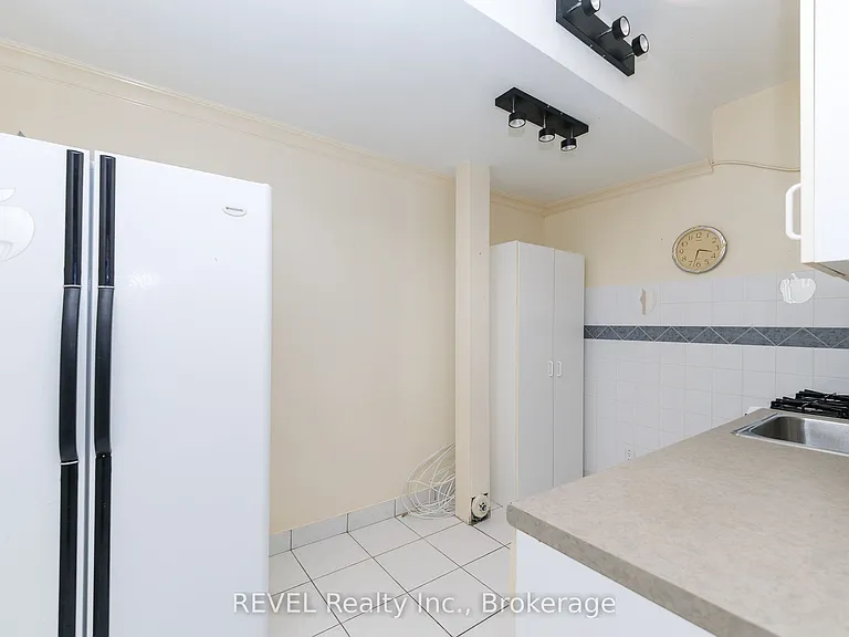 7470 Alex Ave #BASEMENT — Photo 8