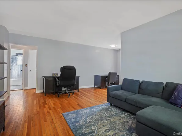 84-18 155th Avenue image 3 of 26