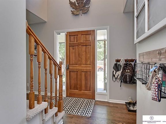 4th image of 16007 Josephine St