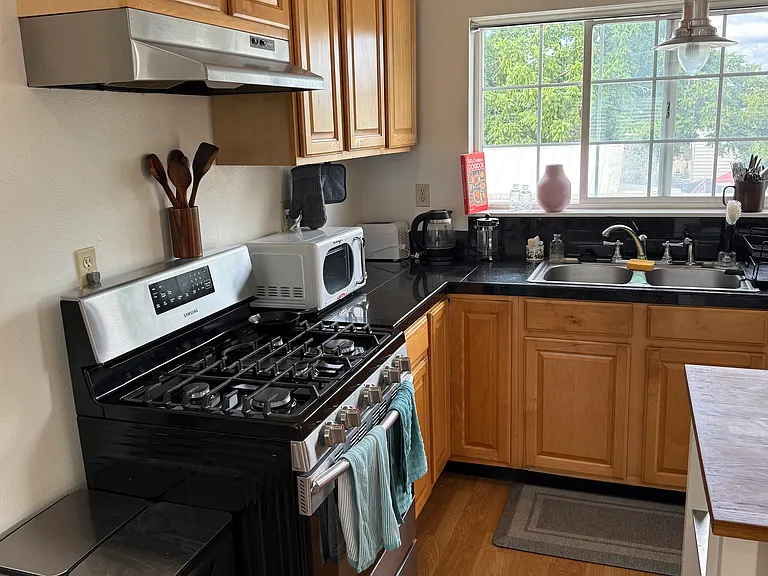 512 Avenue C #B — Photo 14