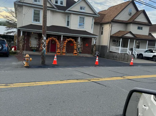 239-241 Belmont St, Carbondale, PA 18407