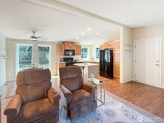 5th image of 18425 NE 95th Street #34