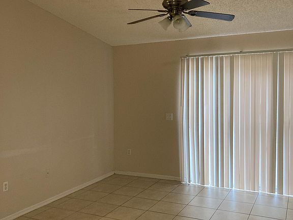 4th image of 1075 Welch Hill Cir