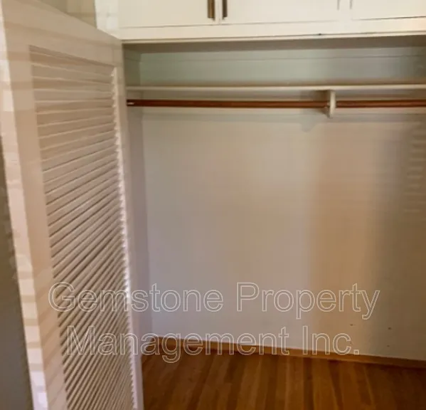 4947 63rd St — Photo 15