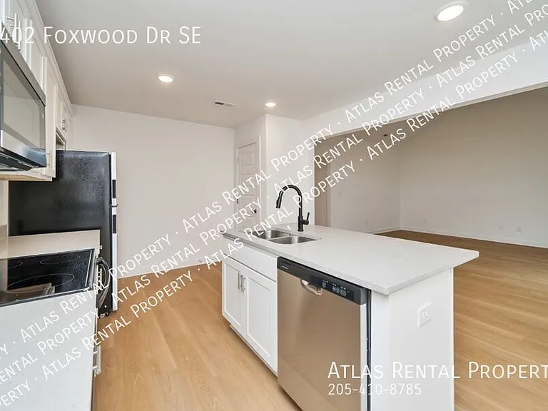 4402 Foxwood Dr — Photo 17