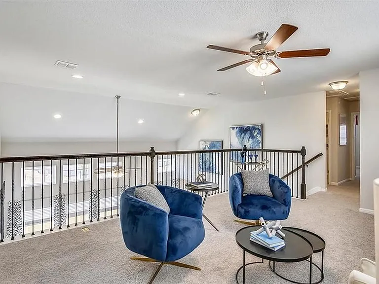 12809 Gilliland Ln — Photo 7