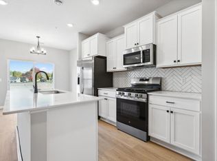 23154 Creekview Ct, Rogers, MN 55374