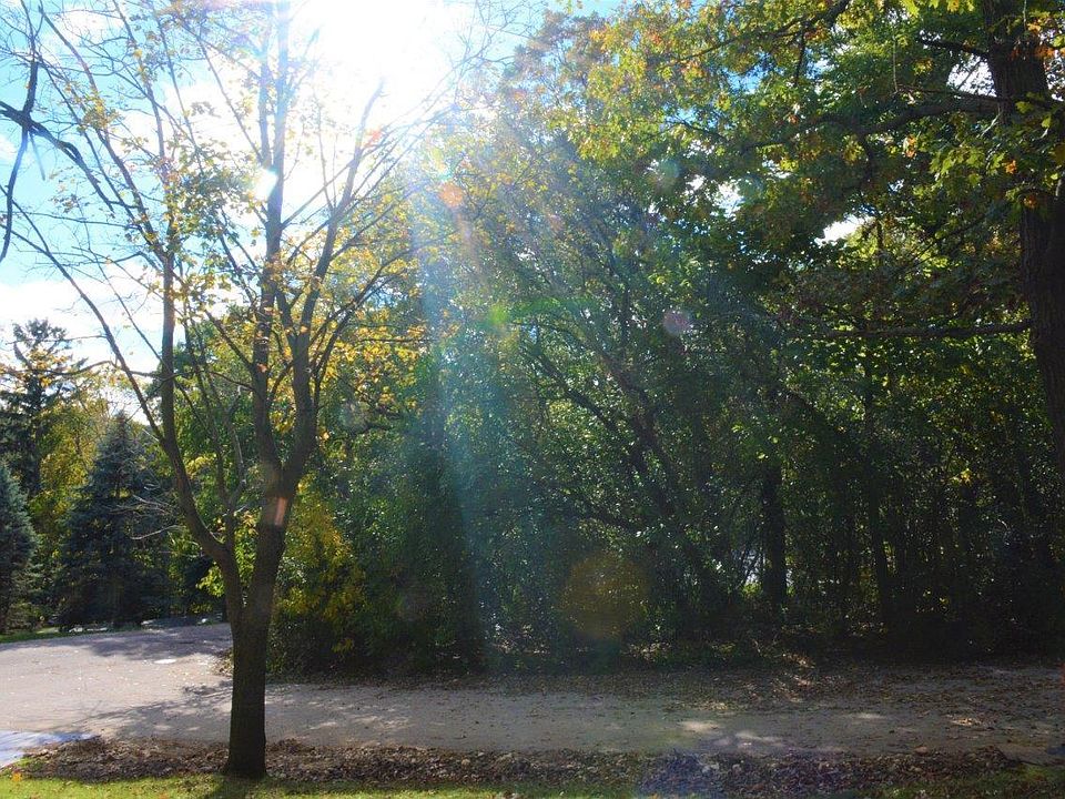2nd image of 600 Highland Dr