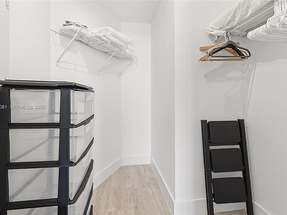 5th image of 121 NE 34th St Unit 2109