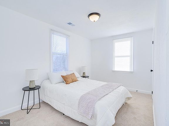 5th image of 675 Jenkins Ln