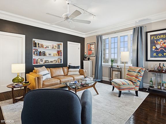 3rd image of 707 W Junior Ter APT 6S