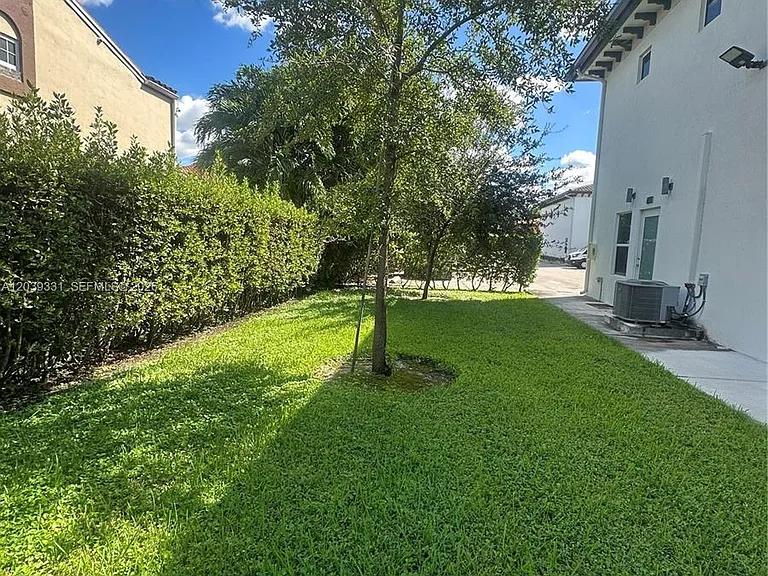 6410 SW 139th Avenue Rd #203 — Photo 3
