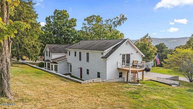 3rd image of 56 Parsons Avenue