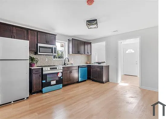 2933 Columbus Rd — Photo 4