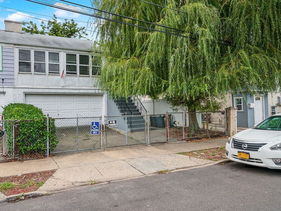 1st image of 69-47 Bayfield Ave