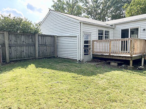 5th image of 10803 Three Court Dr