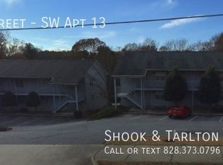 606 9th St SW APT 13, Hickory, NC 28602