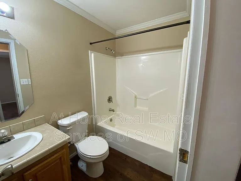 501 W Warren Ave #A — Photo 6