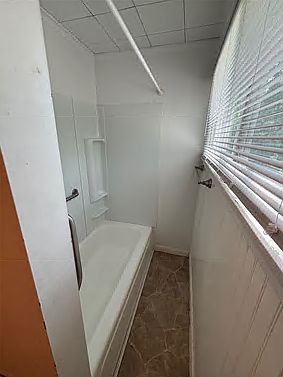 4th image of 715 13th Ave