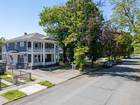 3rd image of 1119 W Augusta Ave