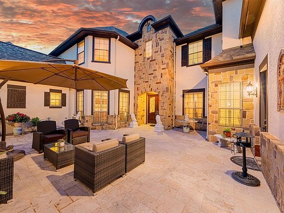 4th image of 2915 Sentry Oak Way