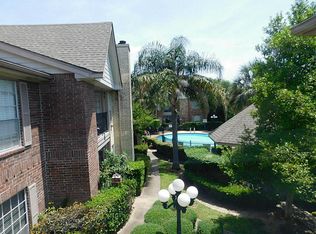 2121 Hepburn St APT 306, Houston, TX 77054