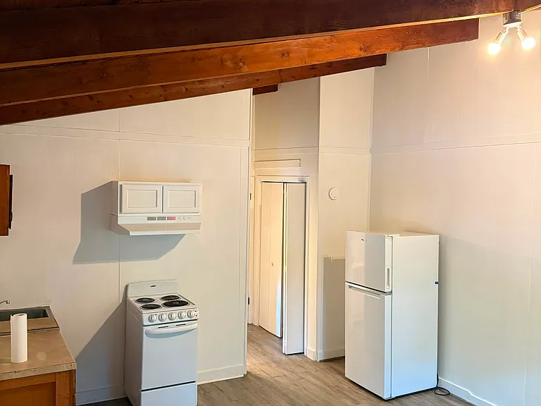 380 Clubhouse Dr #19 — Photo 2