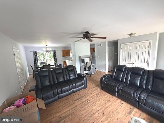 4th image of 44 N Ember Dr