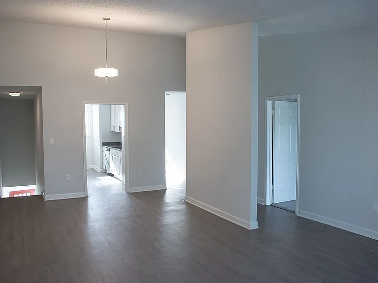 Ghent Village Apartments — Photo 47