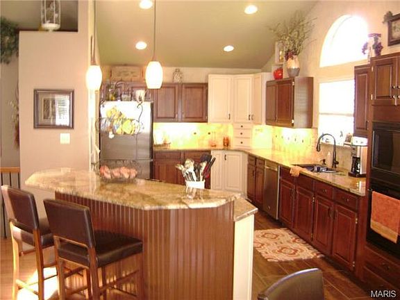 4th image of 1601 Summerpoint Dr