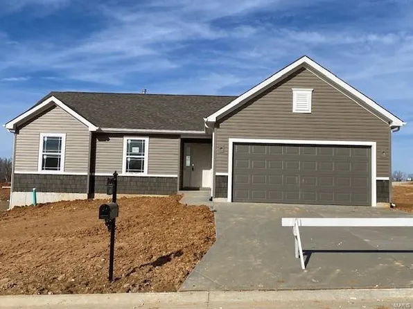 495 Birchwood Dr, Moscow Mills, MO 63362