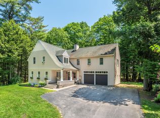 2 Valley Ave, Falmouth, ME 04105