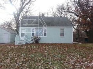 2090 Hillview Rd, Mounds View, MN 55112