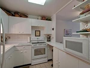 4th image of 1555 N Sandburg Ter APT 217
