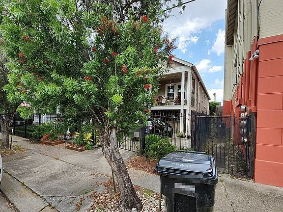 2nd image of 1619 General Pershing St