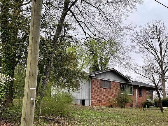 3rd image of 1049 Avocado Dr
