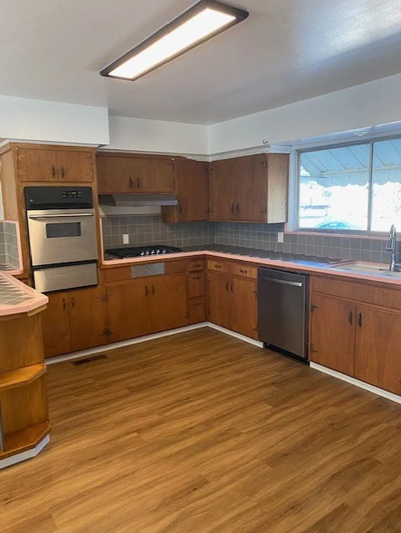 Spacious Home in West Redding! Close to Mary Lake! — Photo 2