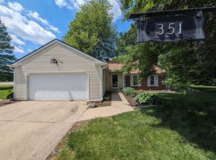 351 Settlers Ln, Terre Haute, IN 47803