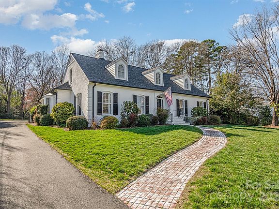 3rd image of 503 Clinton Dr